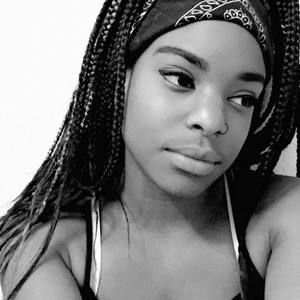 Meet your Posher, Luella