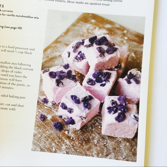 Marhmallows cookbook 100 recipes treats book - Picture 3 of 5