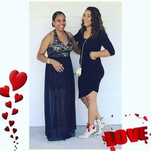 Meet your Posher, Salena