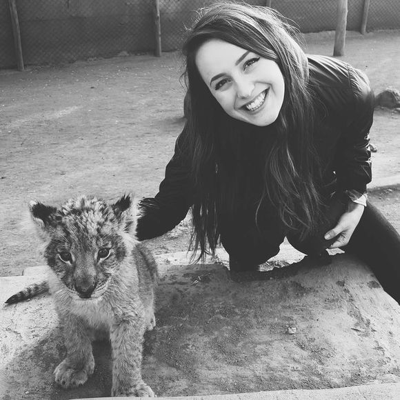 Meet your Posher, Dani - Picture 1 of 1