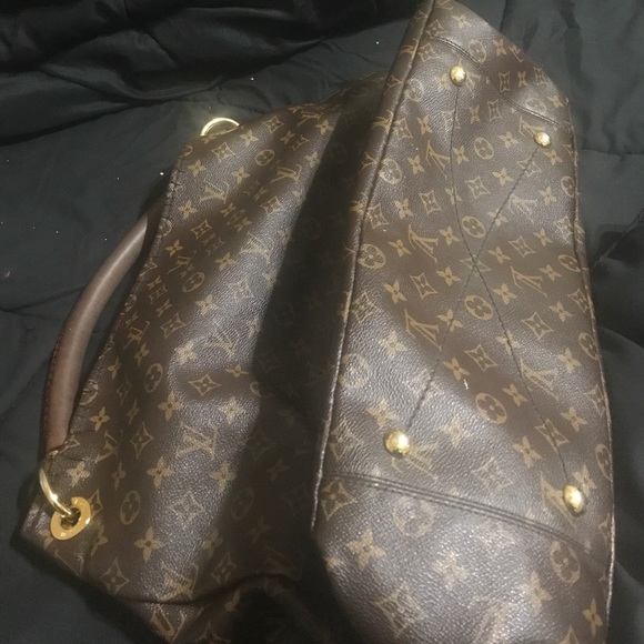 LV authentic handbag - Picture 2 of 3