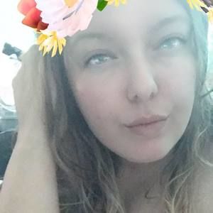 Meet your Posher, Michaela