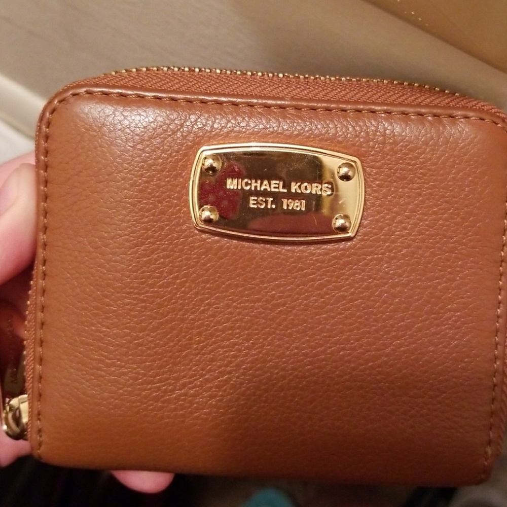 Michael kors wallet