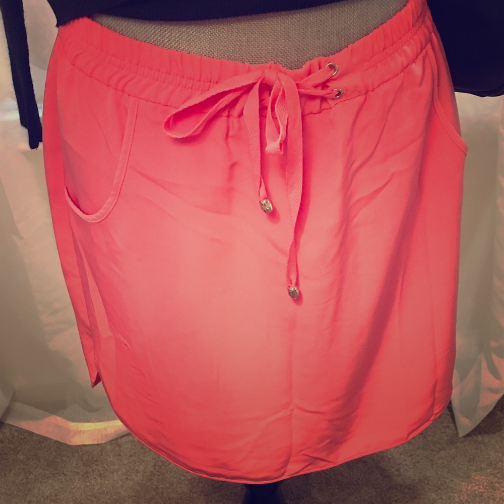 Coral Forenza skirt Medium, elastic waistband New