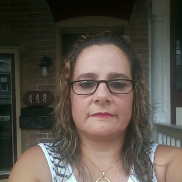 Meet your Posher, Maria - Picture 1 of 1