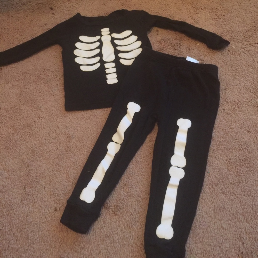 Skeleton Halloween outfit