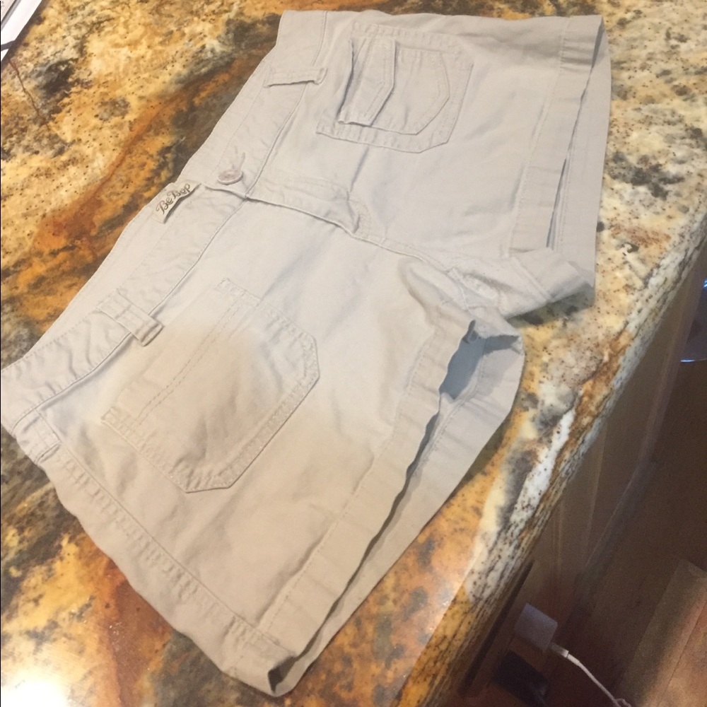 Bebop khaki zip shorts w/Front/back pockets/