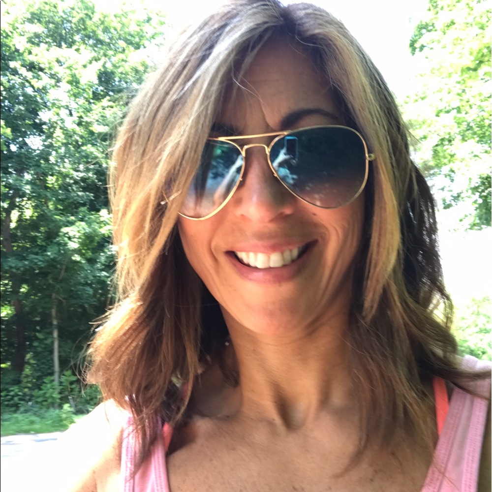 Meet your Posher, Lisa