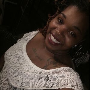 Meet your Posher, Ernetta