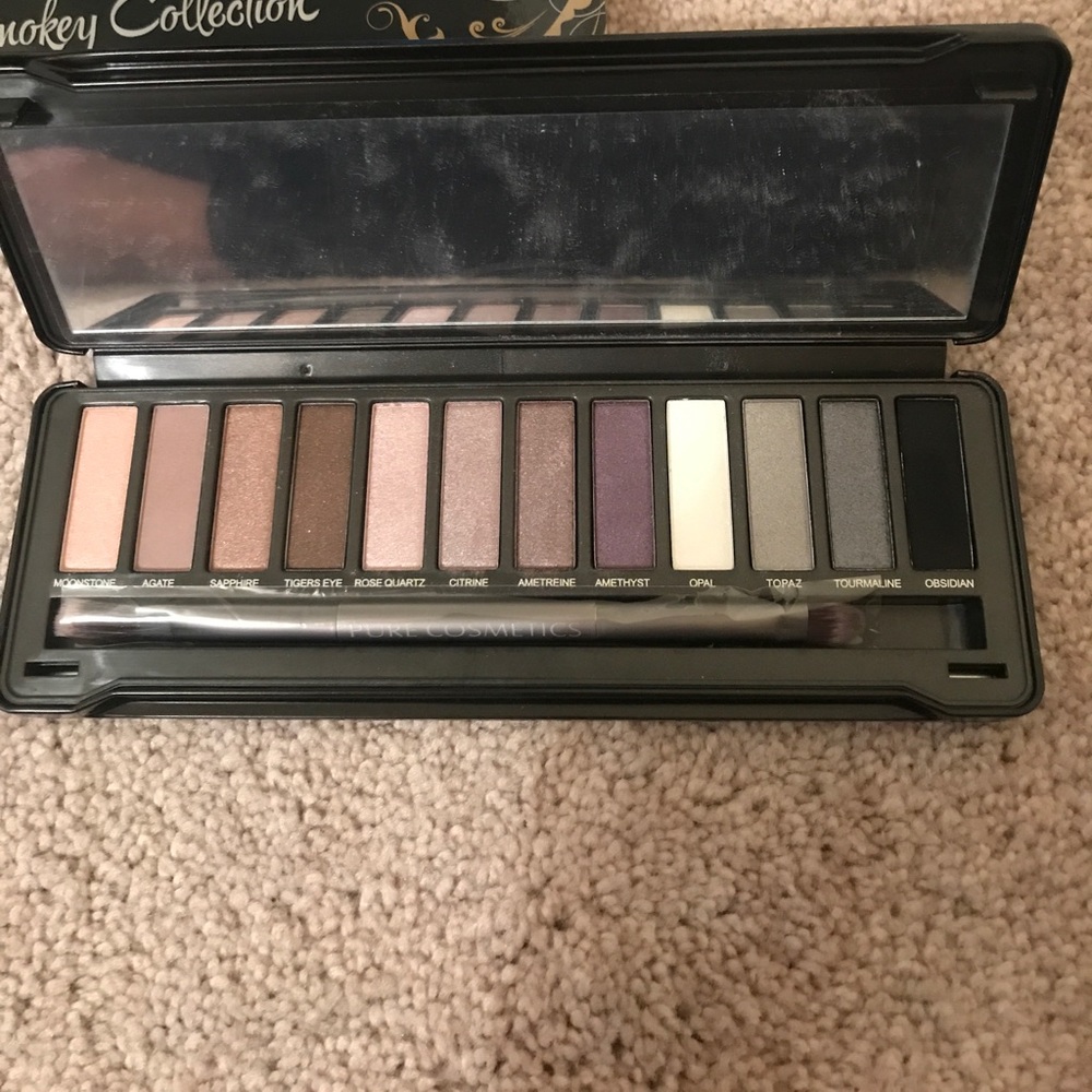 Smokey eye collection