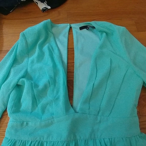 Lulu's low cut dress - Picture 2 of 3