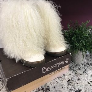 PRICE DROP!!! bear paw fuzzy boots!