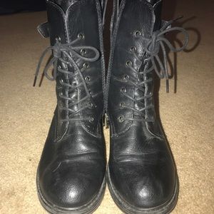 Combat boots
