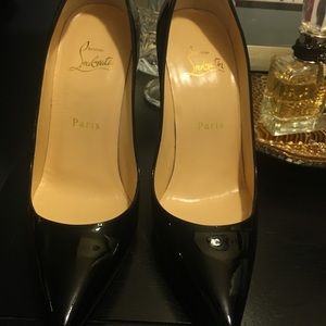 Christian Louboutin So Kate 120