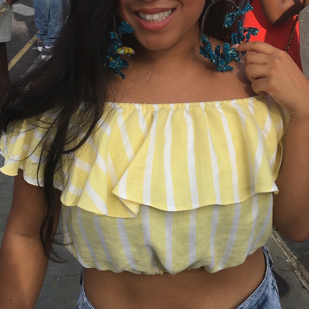 Off the shoulder crop top!