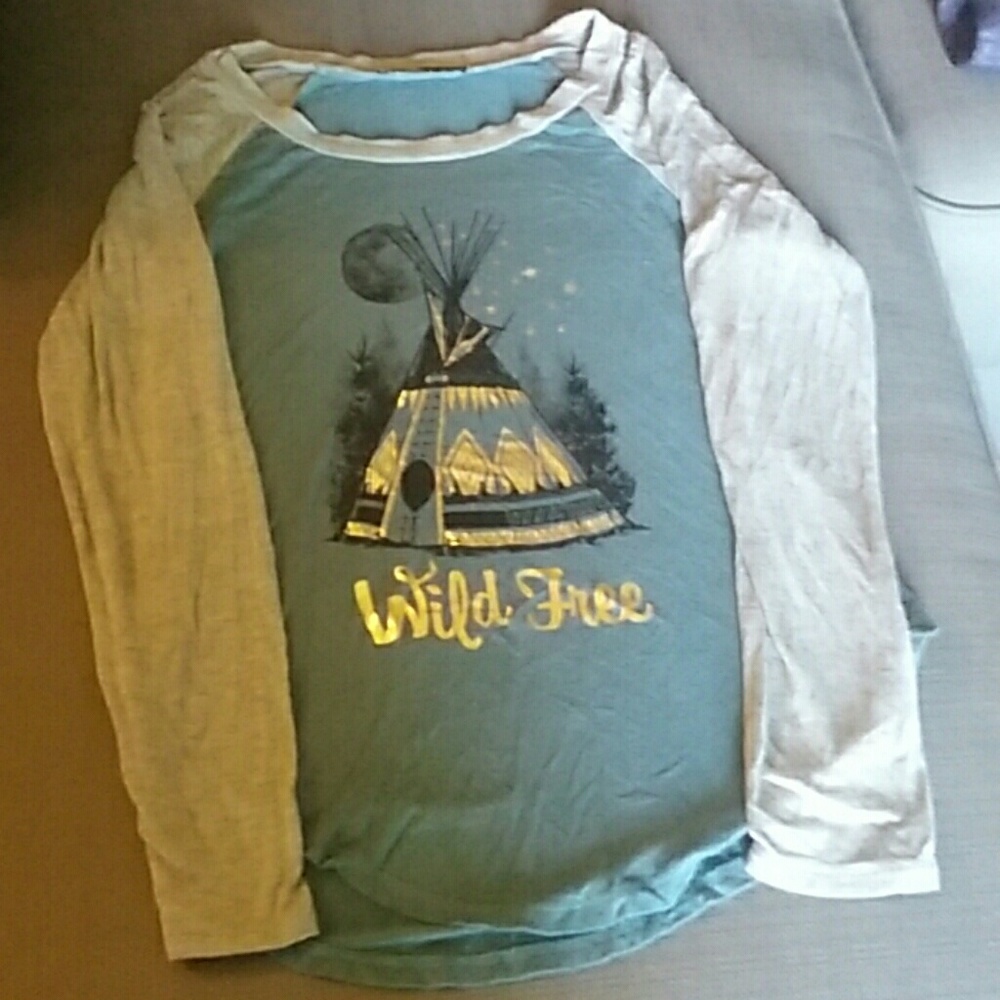 Long sleeve t