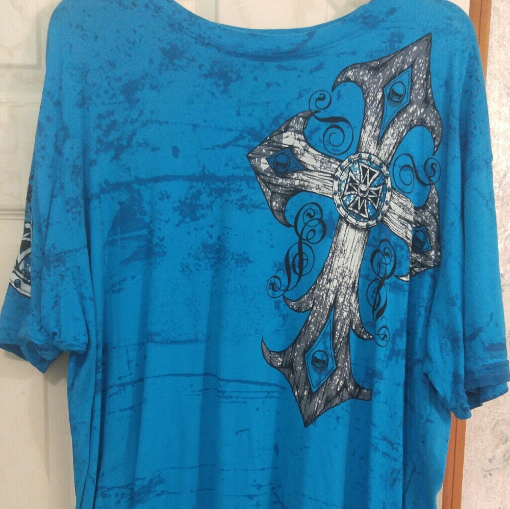 Men's Affliction Like Shirt!!