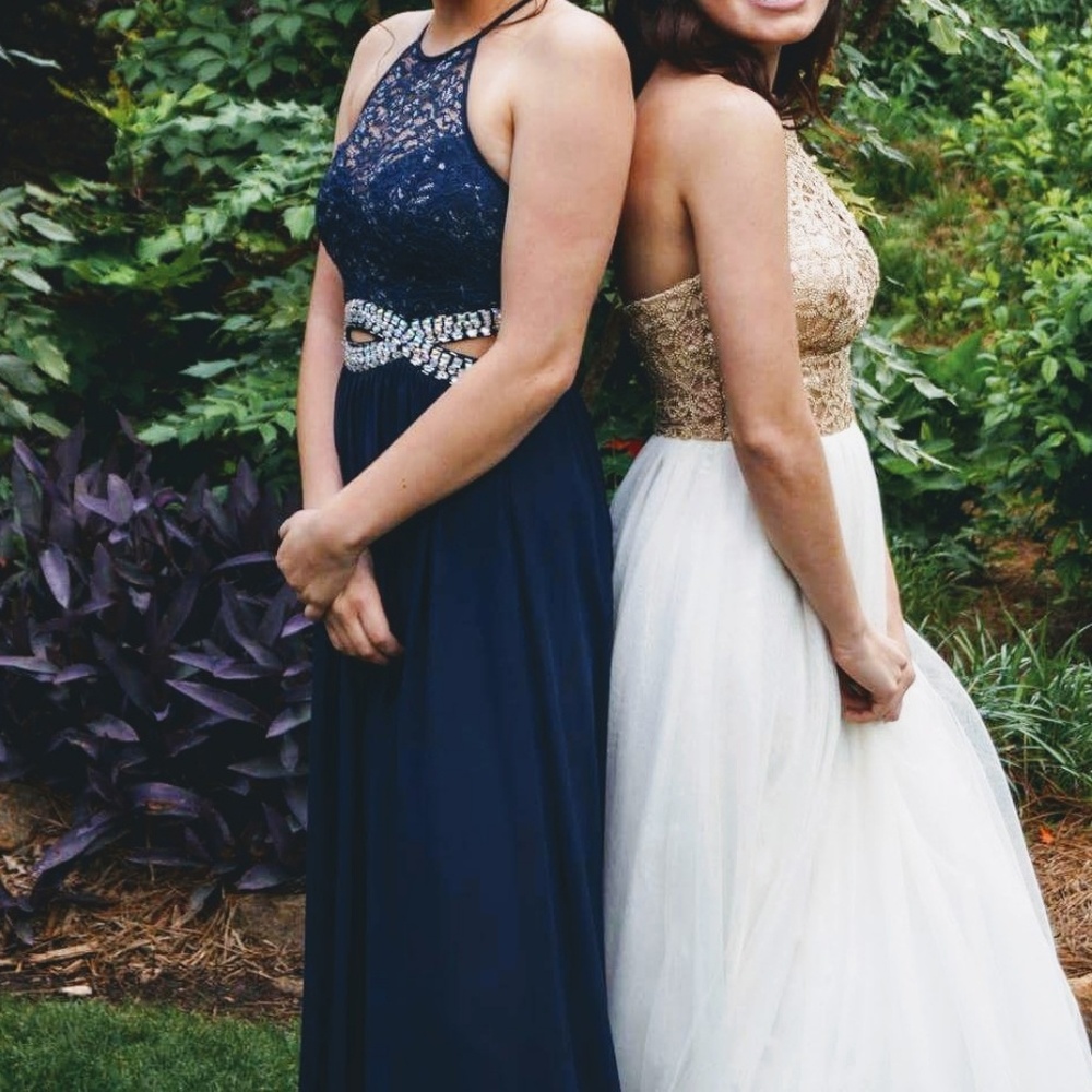 Beautiful prom dresses.$40 each