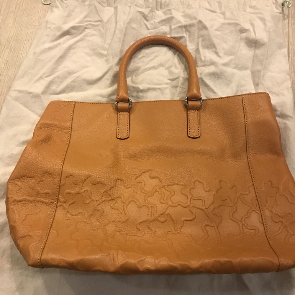 Toys Kaos camel colored tote