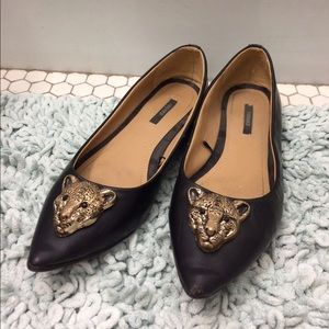 Pointed jaguar flats
