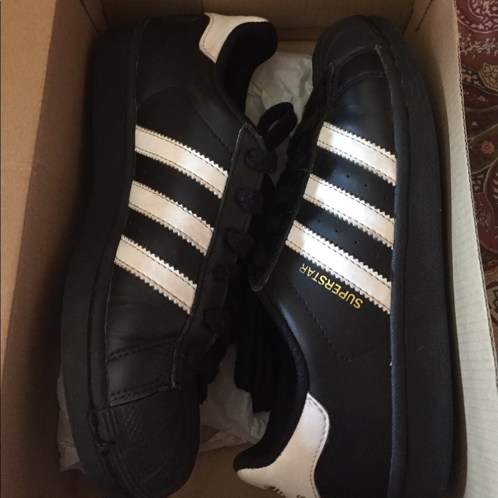 Boys sneakers