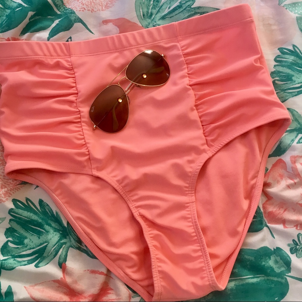 ✨Forever 21 Plus High Rise Swim Bottom✨