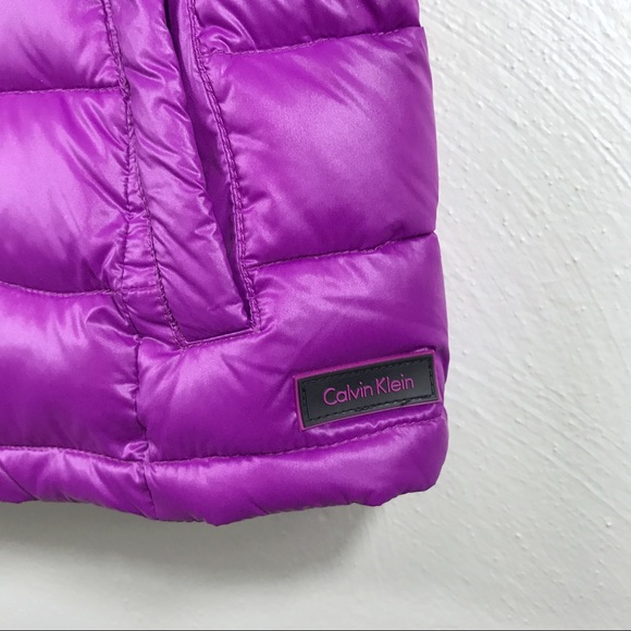 ❌SOLD❌Calvin Klein Puffer Vest - Picture 5 of 7