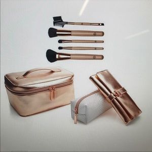 Luke Henderson 3 piece set traincase with brushes