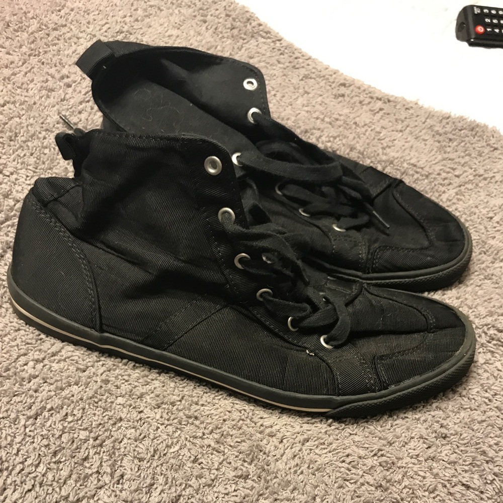 Black high tops (chuck Taylor style)