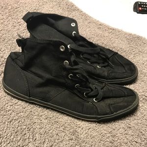 Black high tops (chuck Taylor style)