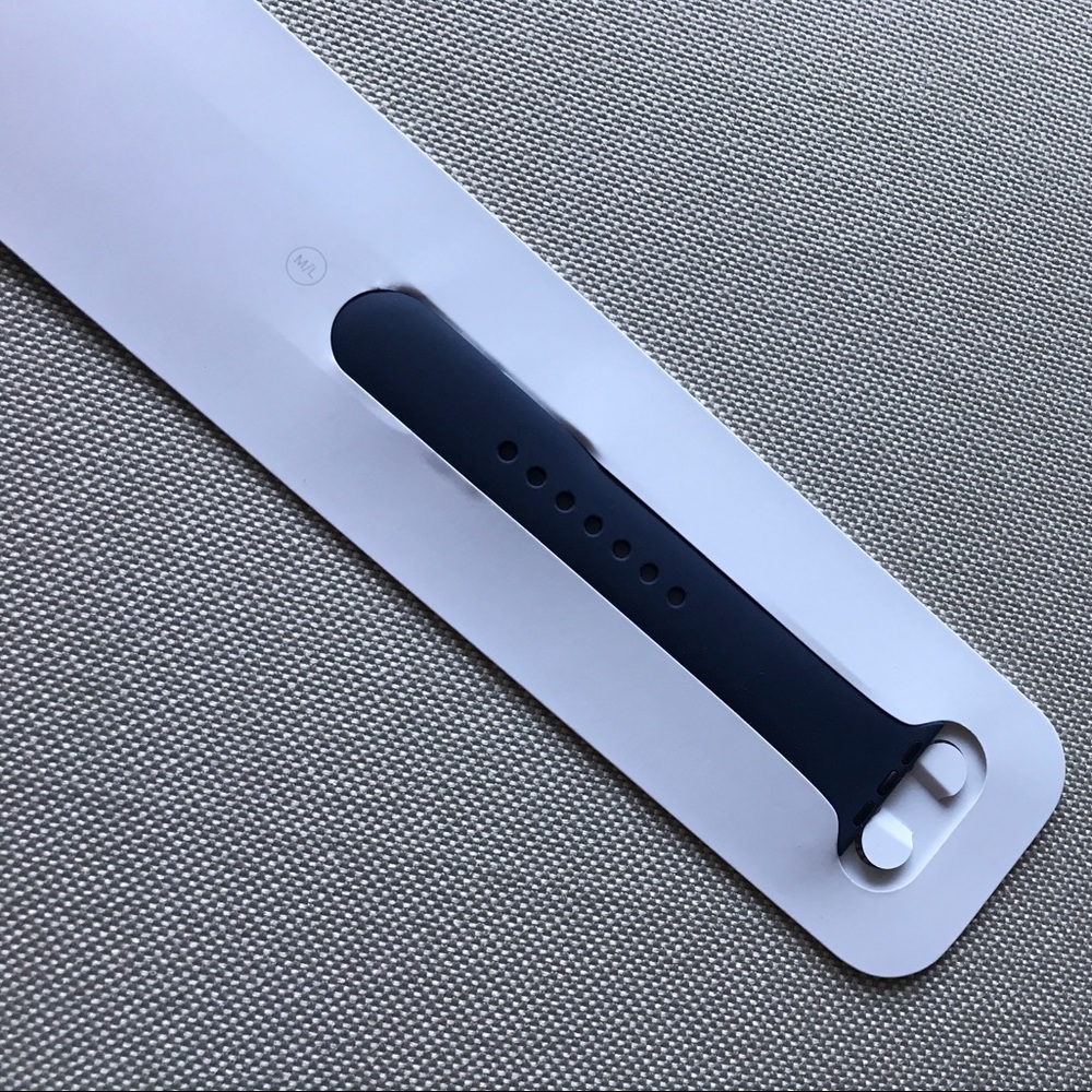 M/L Navy Apple Watch Wrist Band