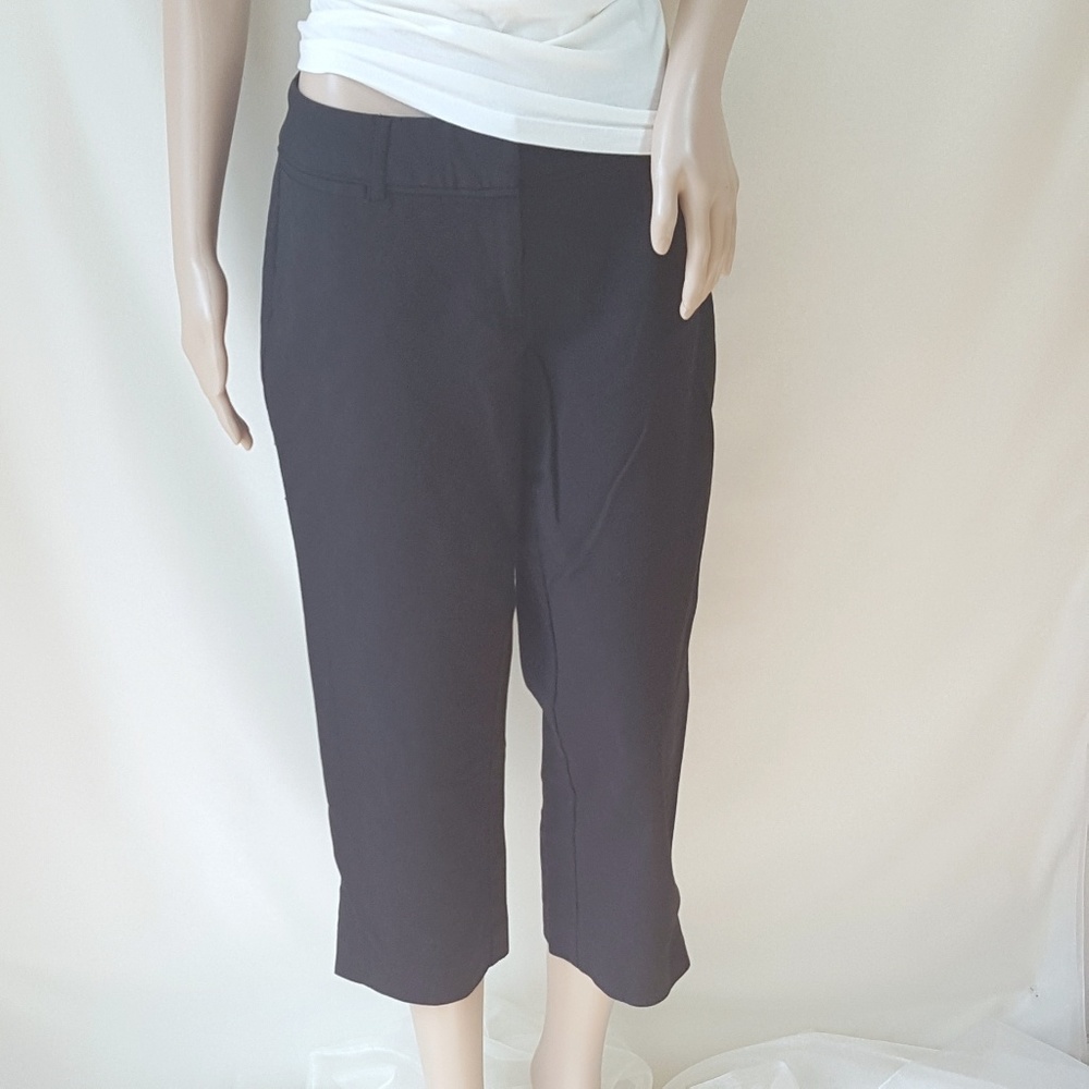 Rafaella Womens Capris Sz 8 Black Cropped Pants