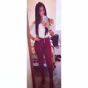 Meet your Posher, Valeria