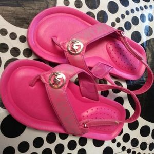 MK lil girls flip flops