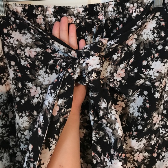 Club Monaco Floral Set (skirt and top) - Picture 10 of 15