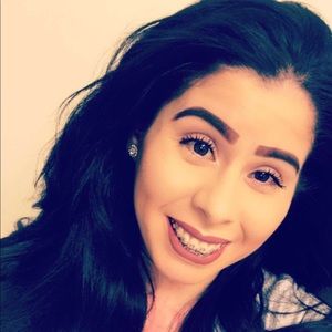 Meet your Posher, Annalisa