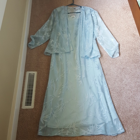 Jessica Howard Dresses & Skirts - Sz. 16 Jessica Howard Woman 2pc formal dress