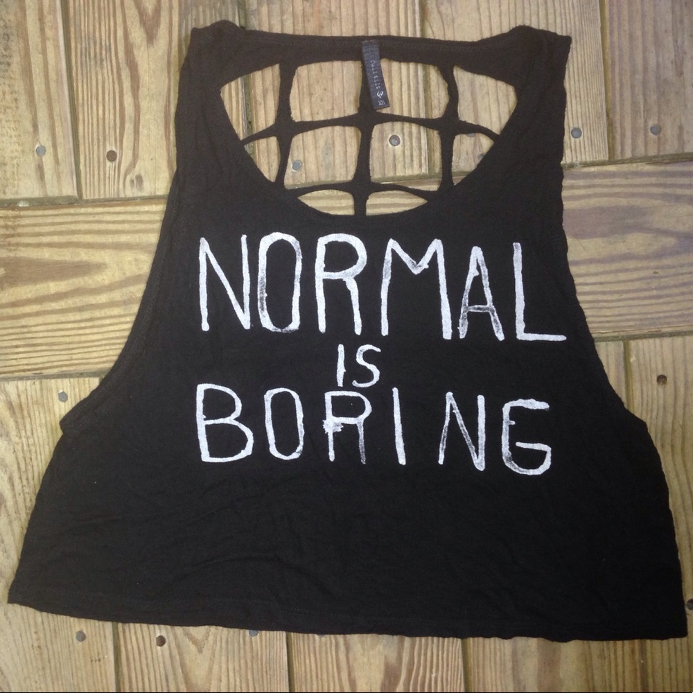 Graphic cropped muscle tee