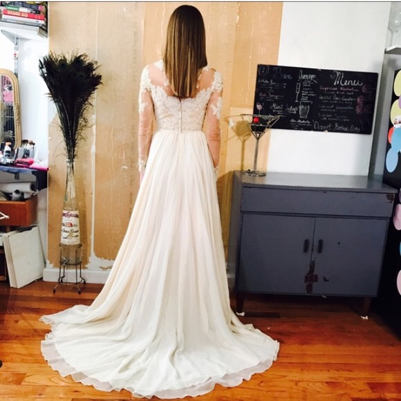 VINTAGE ILLUSION WEDDING GOWN LACE BEADED 0015 - Picture 3 of 8