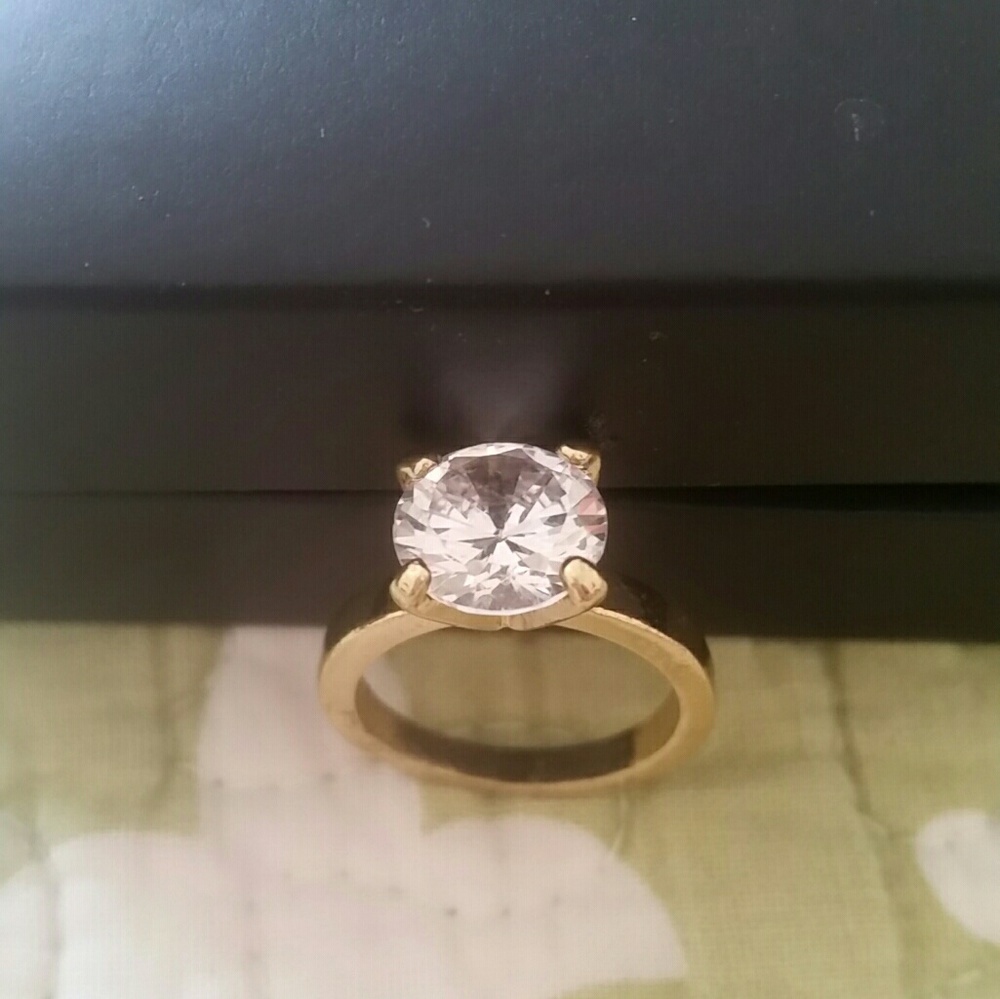 GOLD Faux Diamond Ring (NWOT)