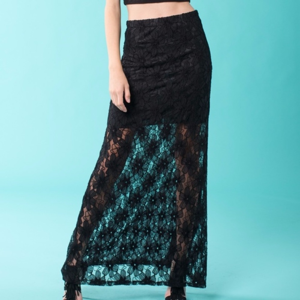 *NEW* LACE OVERLAY BLACK MAXI SKIRT - Picture 2 of 4