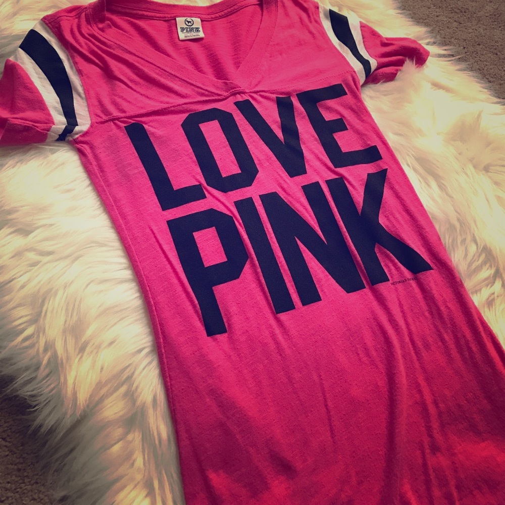 VS PINK T Shirt