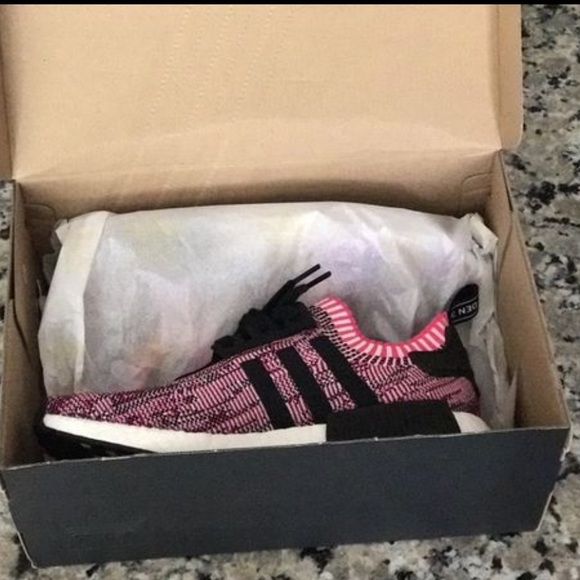 Adidas nmd r1 shock pink - Picture 3 of 4