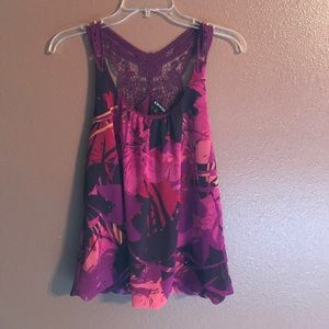 Woman's Tank Top Express size Medium