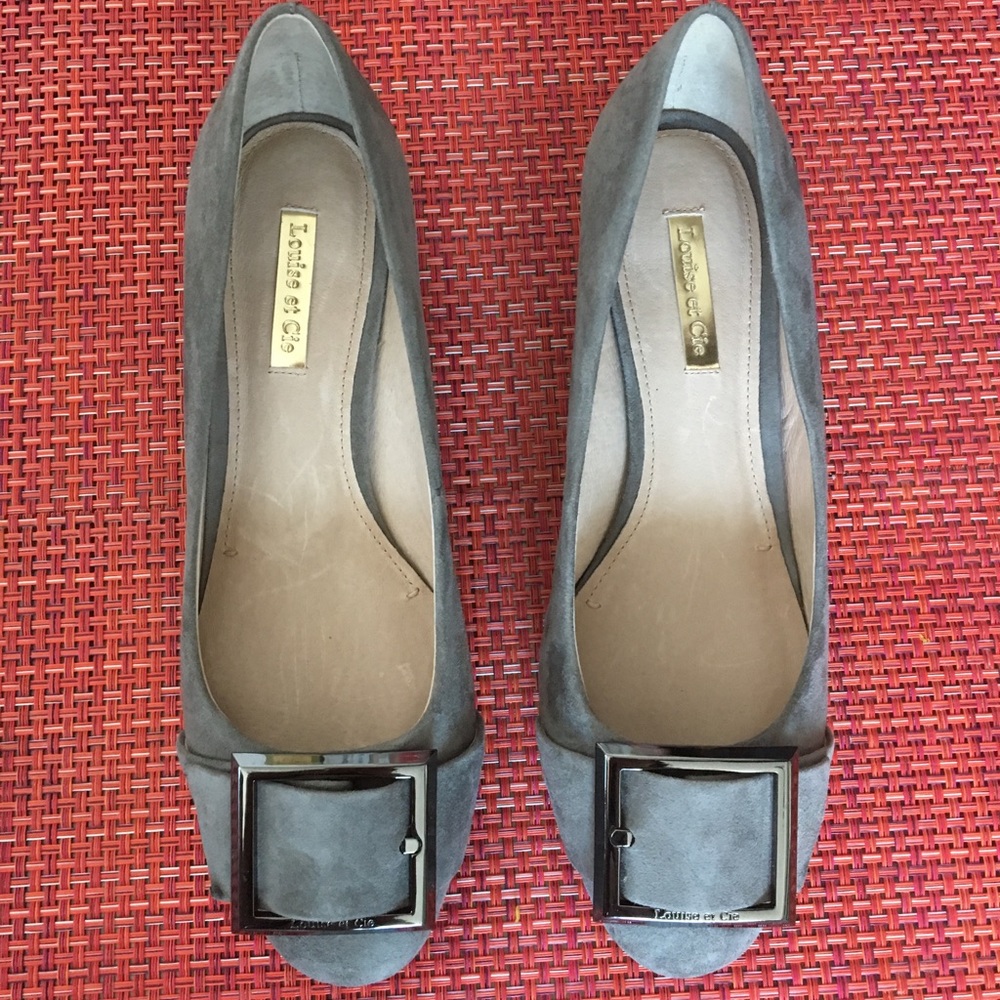 New! Louise et cie low heel pump
