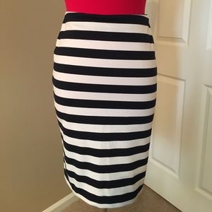 High Waisted Knit Skirt