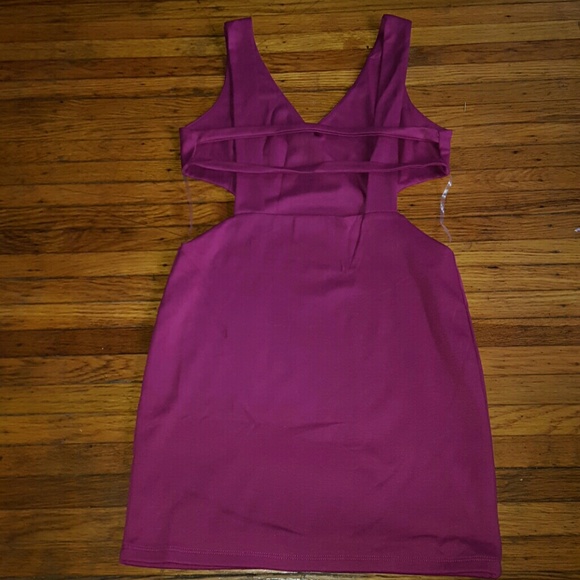 Dress - Picture 2 of 4