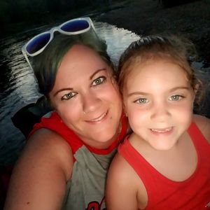 Meet your Posher, Della