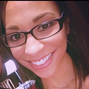 Meet your Posher, Alisha