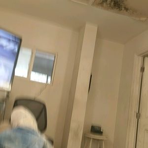 Meet your Posher, Javier